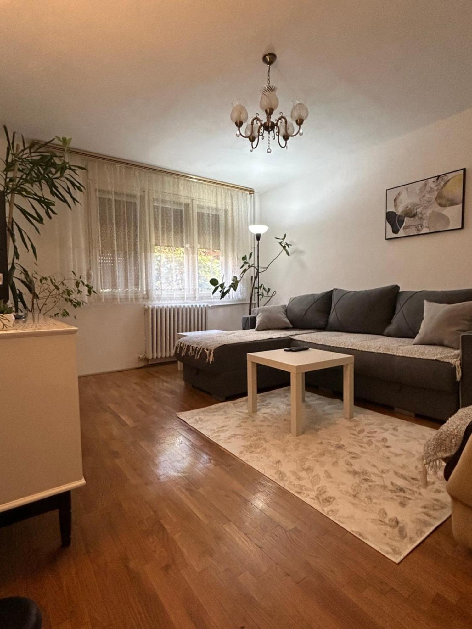 Kelizual Appartement Gornji Milanovac Buitenkant foto